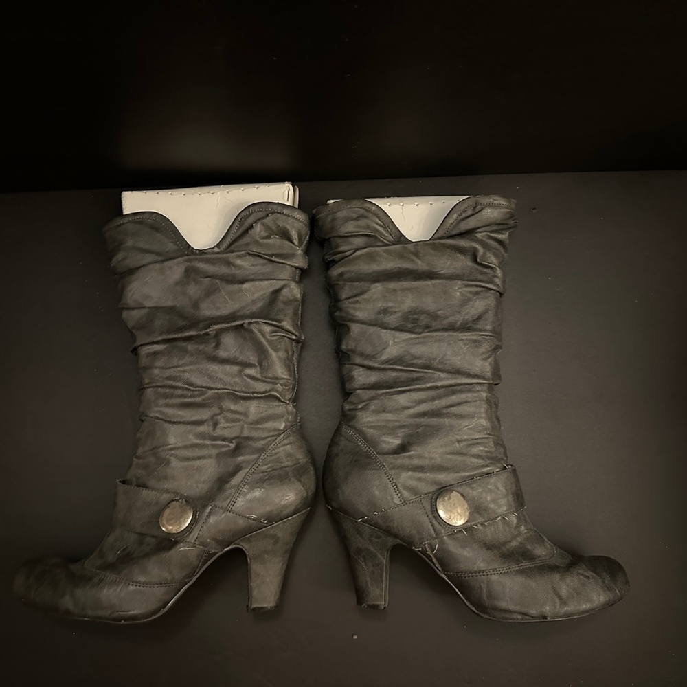 Madden Girl Heeled Gray Scrunch Boots - Picture 10 of 11